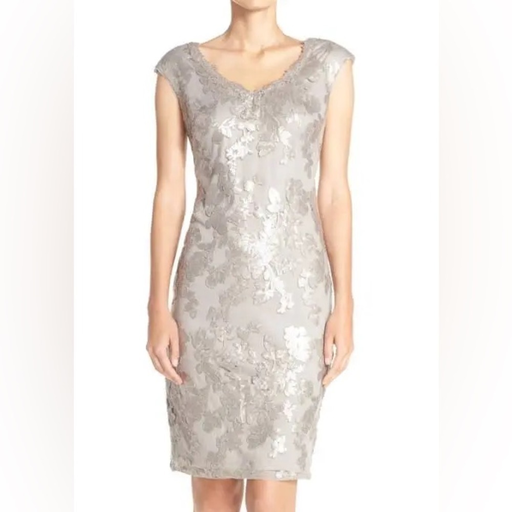 Adrianna Papell Embellished SequinSilver and Grey Sheath Dress Size US 4